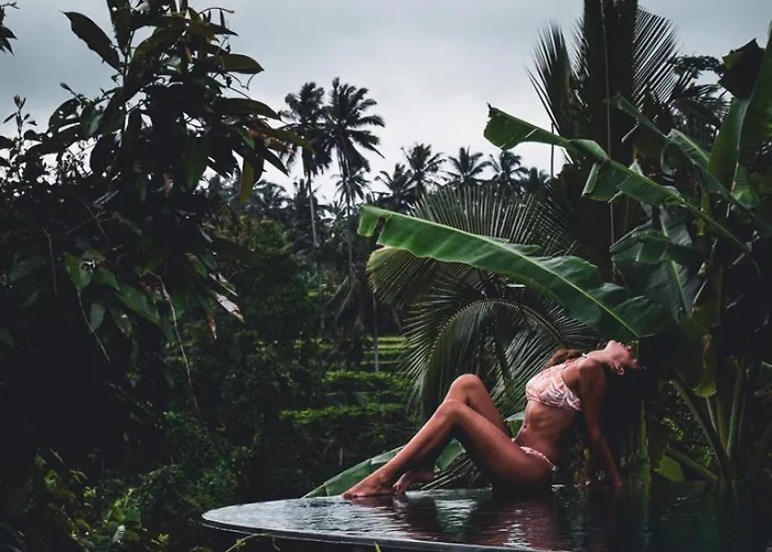 ホテル Bubble 8 - Private Pool Jungle Escape Ubud